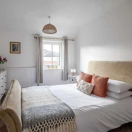 Casa vacanze With Free Parking, 10 Min Walk To Bar Walls *