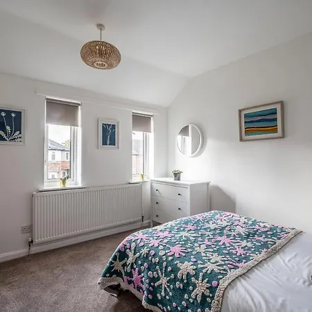 Ferienhaus With Free Parking, 10 Min Walk To Bar Walls *