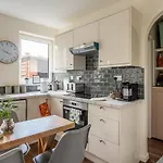 Holiday home With Free Parking, 10 Min Walk To Bar Walls York